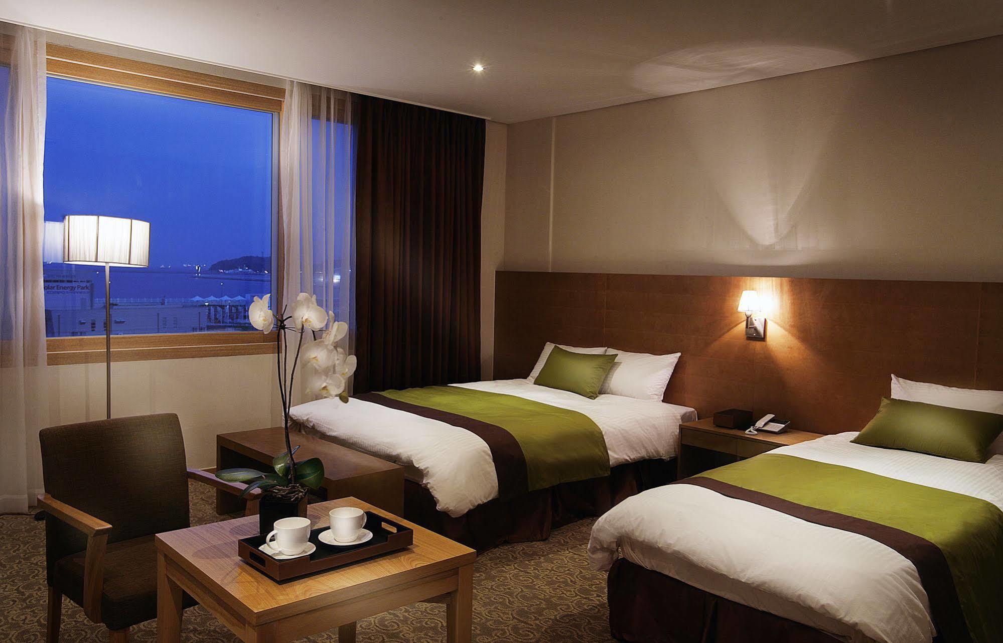Y Ocean Hotel ยอซู ภายนอก รูปภาพ