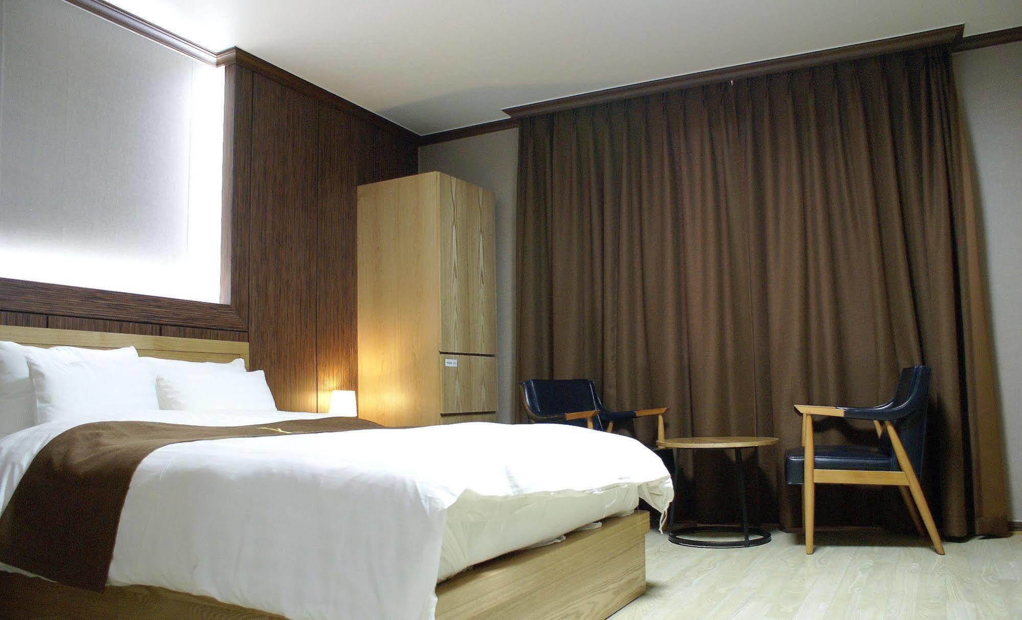 Y Ocean Hotel ยอซู ภายนอก รูปภาพ