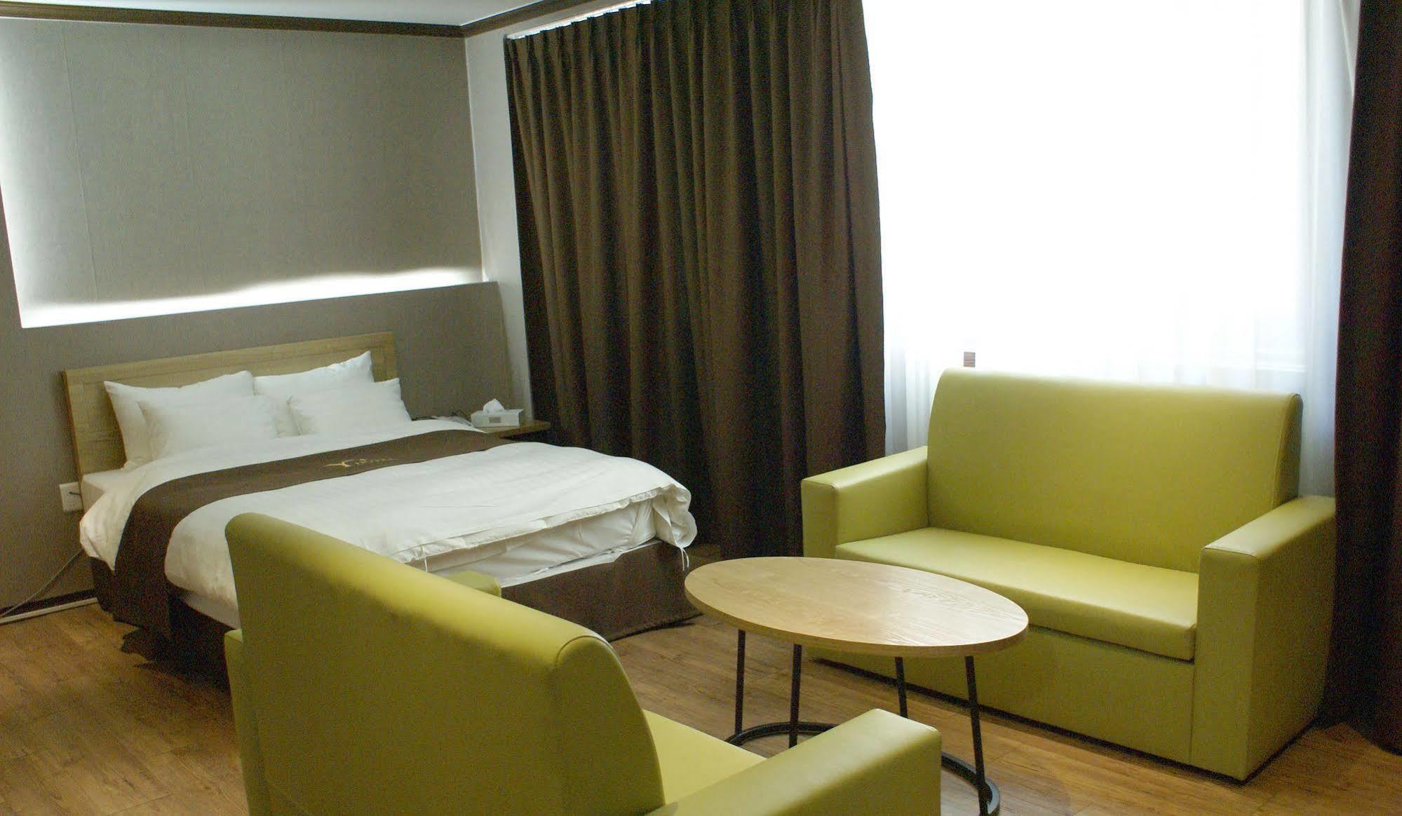 Y Ocean Hotel ยอซู ภายนอก รูปภาพ